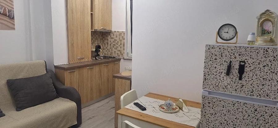 Garsonieră decomandată în Central