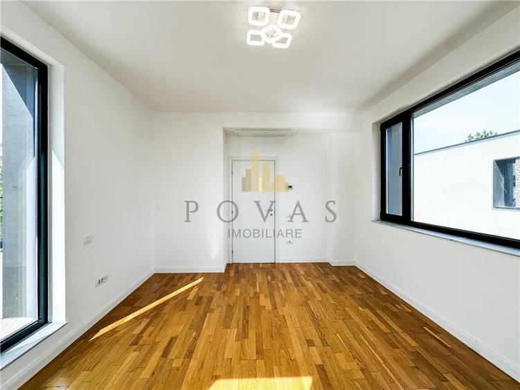 Casă individuală cu 5 camere cu Piscina în Iancu Nicolae