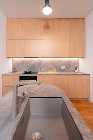 Duplex cu 6 camere cu Canalizare în Central