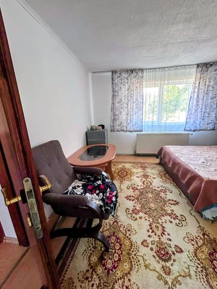 Casă individuală cu 5 camere cu Teren 1800 Mp în Chizătău