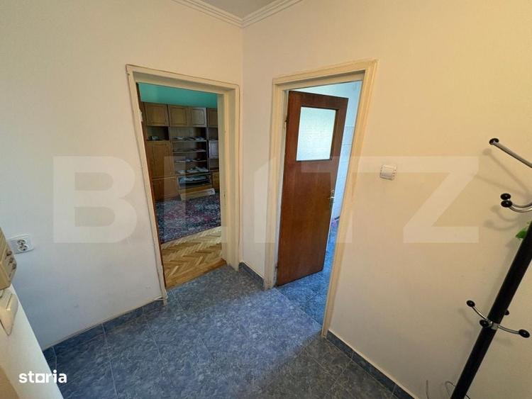 Apartament cu 2 camere semidecomandat în Craiovei