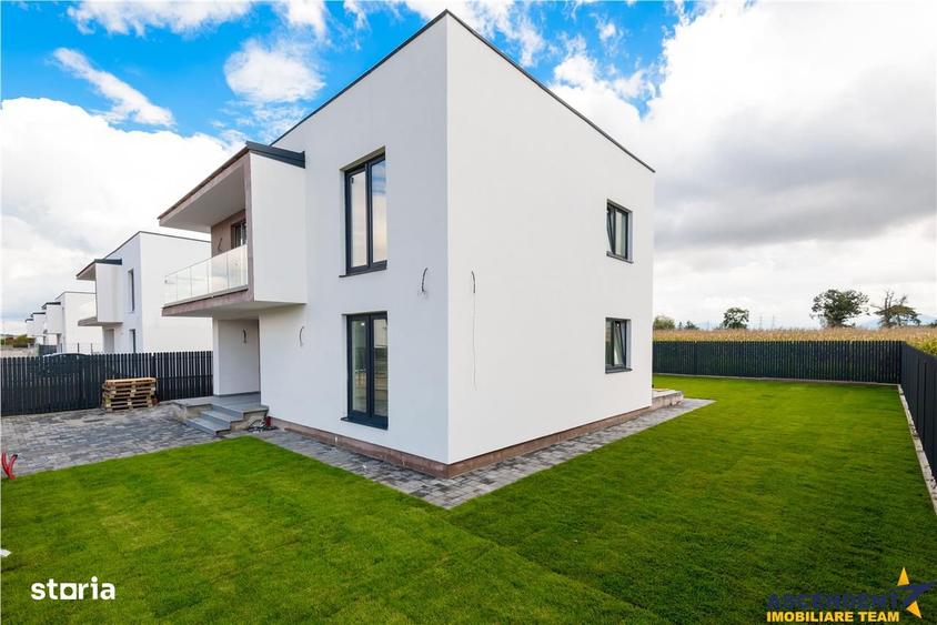 Casă cu 4 camere cu Teren 525 Mp în Sânpetru