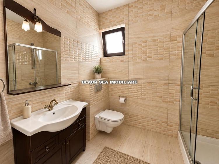 Casă individuală cu 5 camere cu Canalizare în Nord