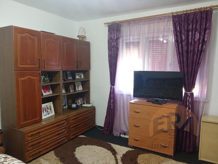 Casă individuală cu 3 camere cu Canalizare în Josani (Măgești)