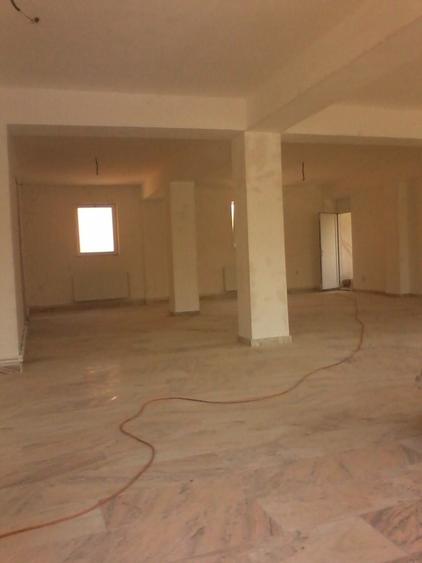 Spațiu comercial, de 120 mp, în Central
