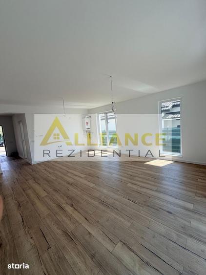Casă cu 4 camere cu Teren 455 Mp în Grivița