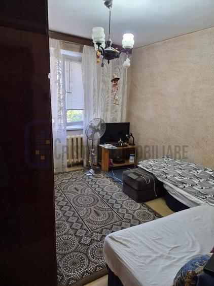 Apartament cu 3 camere decomandat în 1 Decembrie 1918