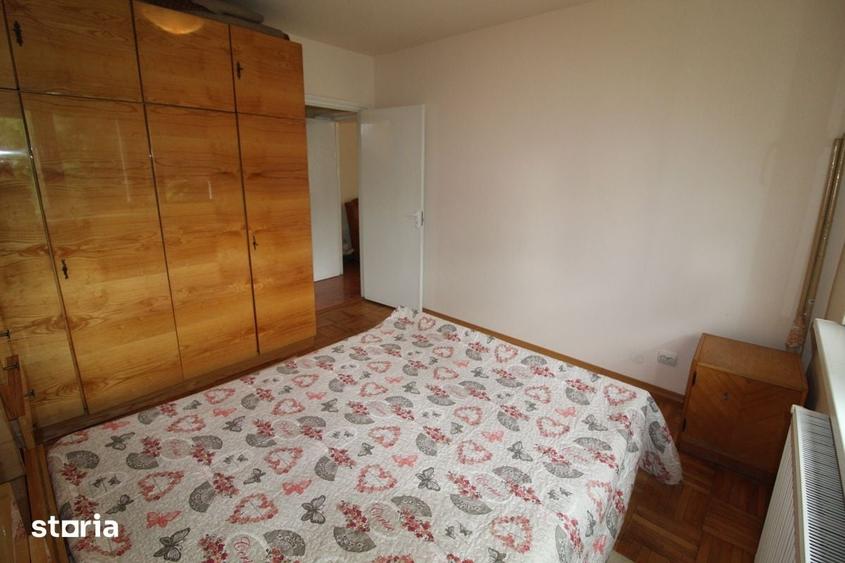 Apartament cu 3 camere în Micro 4
