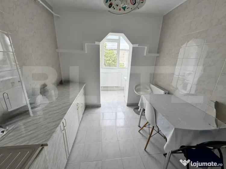 Apartament cu 2 camere decomandat în Cornitoiu