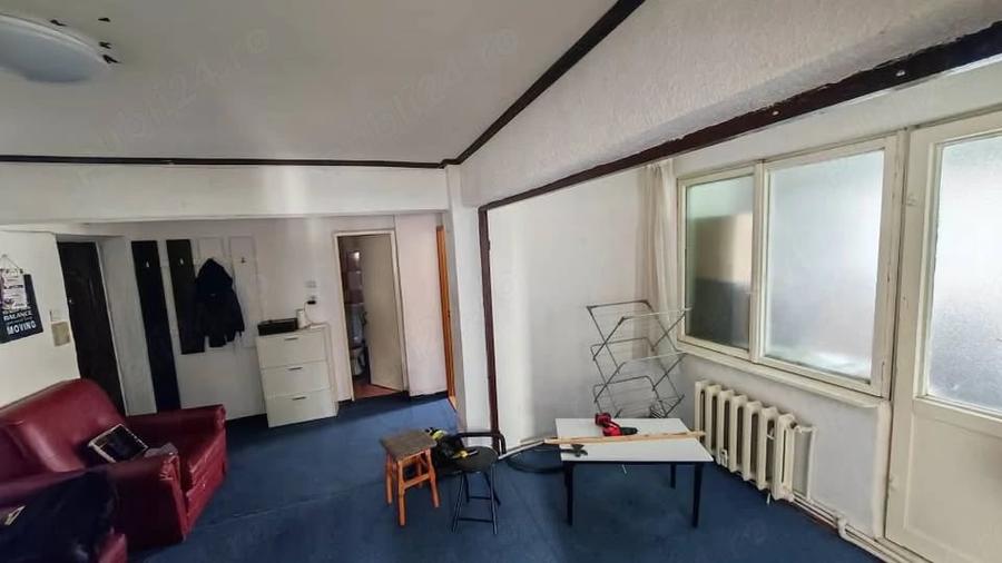 Apartament cu 3 camere decomandat în George Enescu