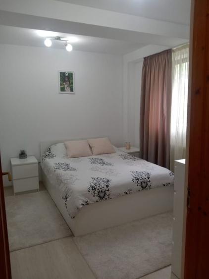 Casă individuală cu 3 camere cu Canalizare în Central
