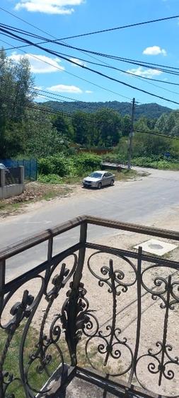 Casă individuală cu 5 camere cu Canalizare în Tunari