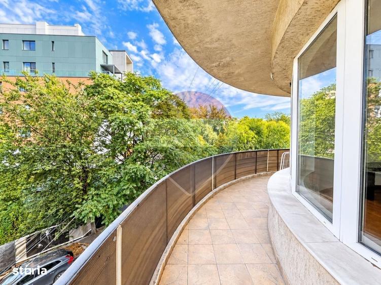 Apartament cu 4 camere în Central