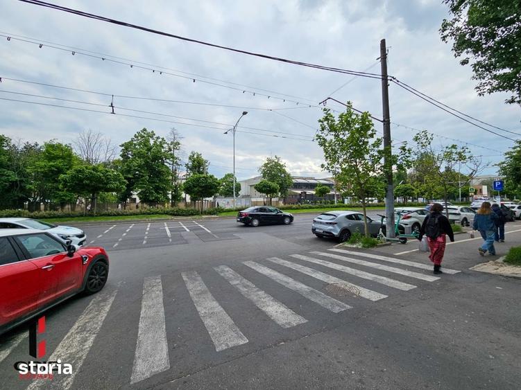 Spatiu Comercial Cu Vitrina Stradal Politehnica | Iulia Maniu - 4