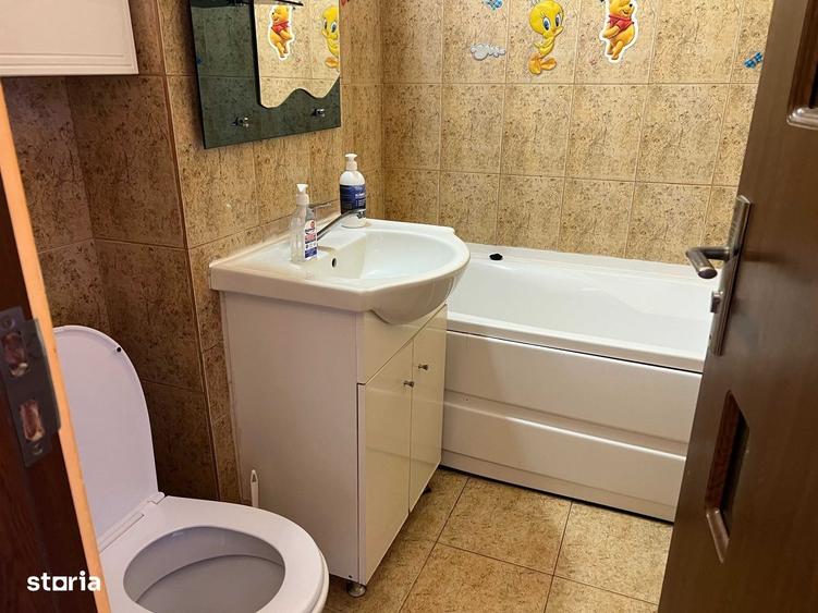 Apartament cu 2 camere decomandat în Nicolina