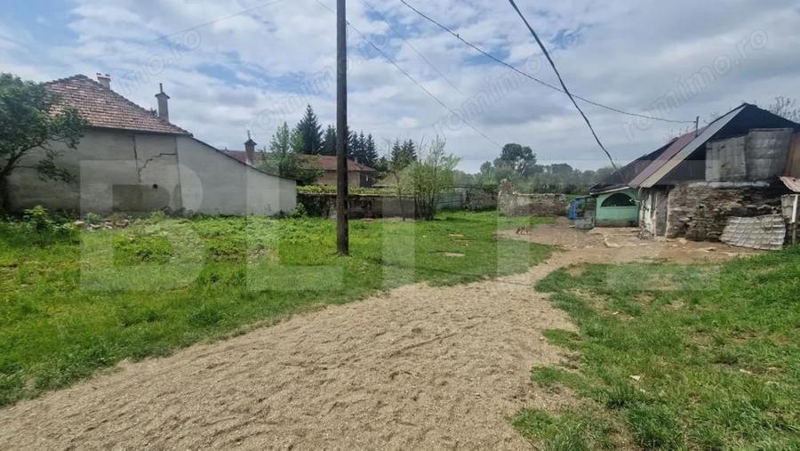 Casă cu Teren 2000 Mp în Central