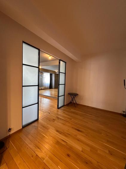 Apartament cu 4 camere semidecomandat în Dacia