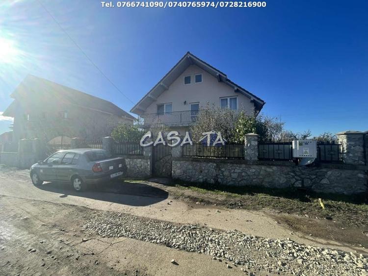 Casă individuală cu 4 camere cu Canalizare în Primăverii