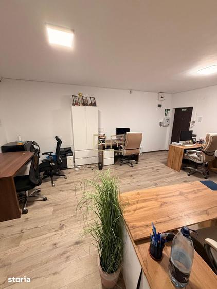 Spațiu comercial, de 65 mp, în Florești