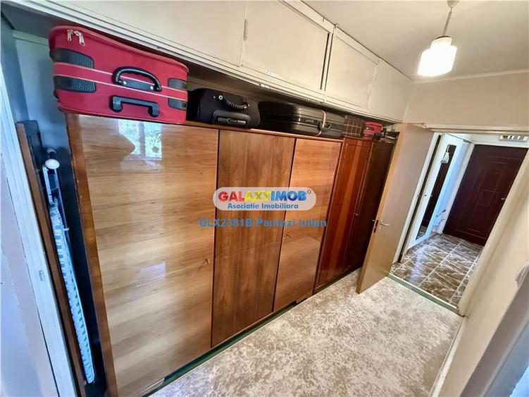 Apartament cu 3 camere decomandat, mobilat în Berceni