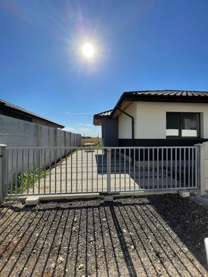 Casă individuală cu 4 camere cu Teren 350 Mp în Ciorogârla