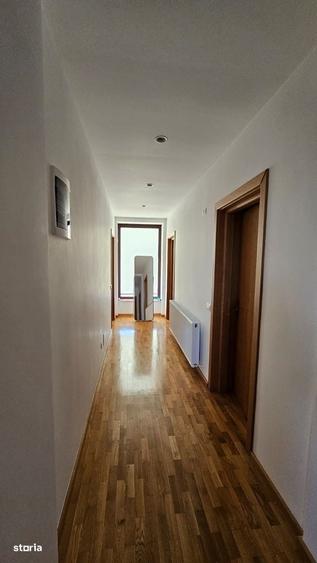 Casă cu 4 camere cu Teren 750 Mp în Brănești