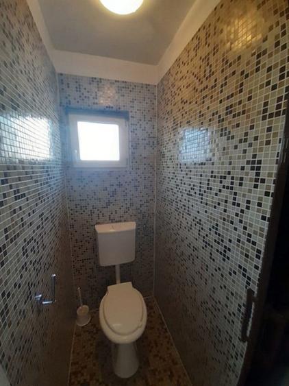 Casă cu 5 camere cu Teren 100 Mp în Vatra Luminoasă