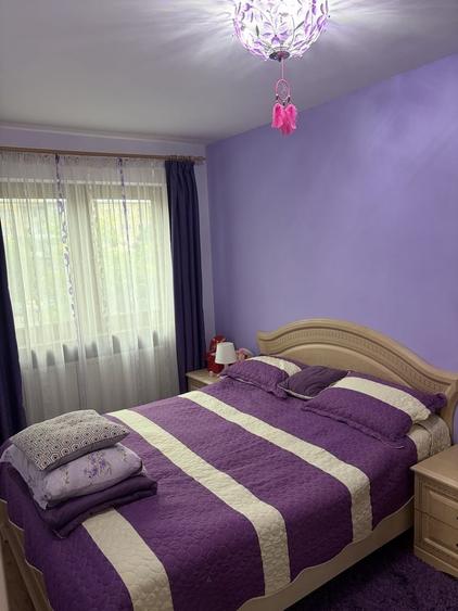 Apartament cu 3 camere semidecomandat în Deve