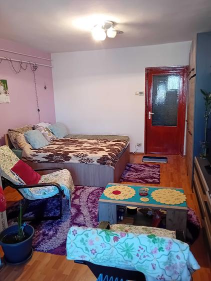 Garsonieră decomandată în Central