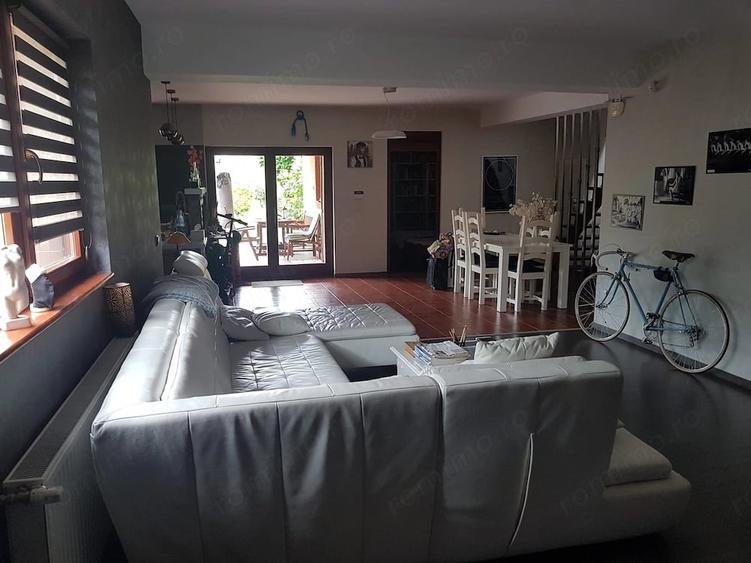 Casă cu Teren 2800 Mp în Aurel Vlaicu