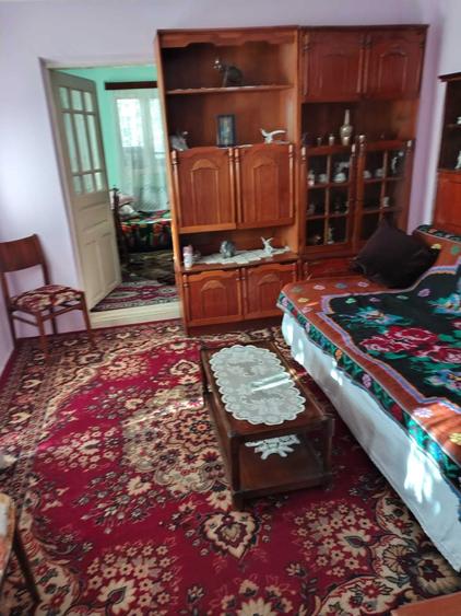 Casă cu 4 camere în Singureni