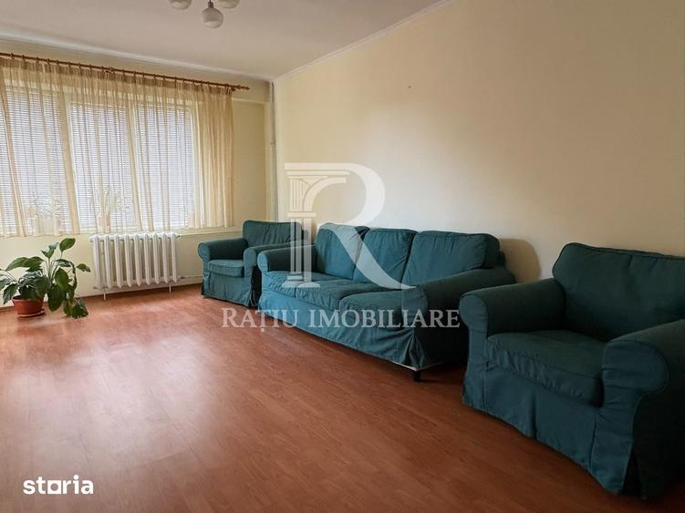 Apartament cu 3 camere semidecomandat în Cantemir
