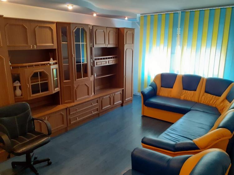 Apartament cu 2 camere decomandat în Sârbi