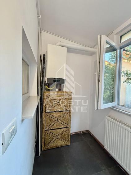Garsonieră decomandată, mobilată în Lunei