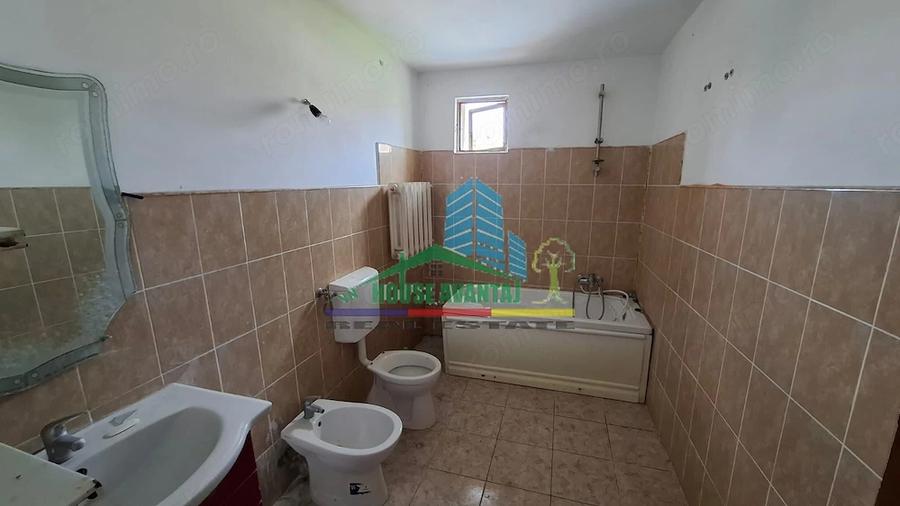Casă cu Teren 416 Mp în Central