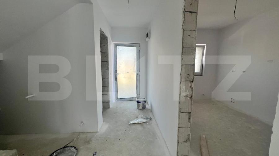 Duplex cu 5 camere cu Canalizare în Malu Mare