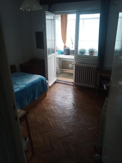 Apartament cu 3 camere decomandat în Circumvalațiunii