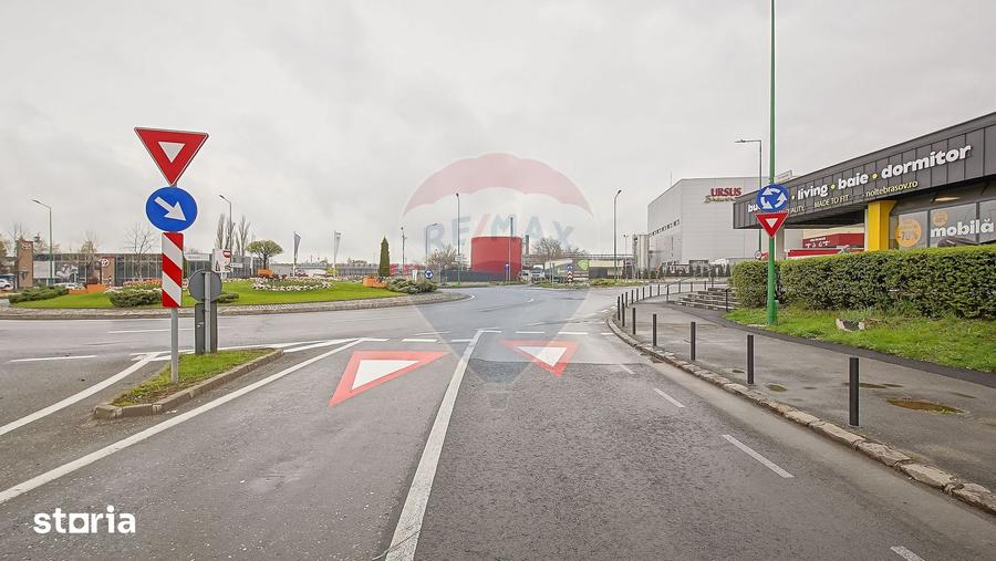Spațiu comercial, de 320 mp, în Dârste