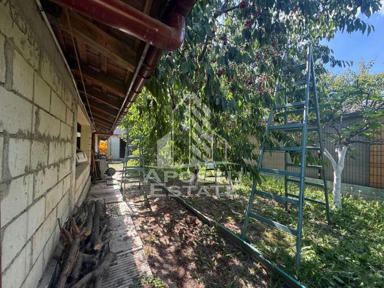 Casă individuală cu 3 camere cu Canalizare în Plopi