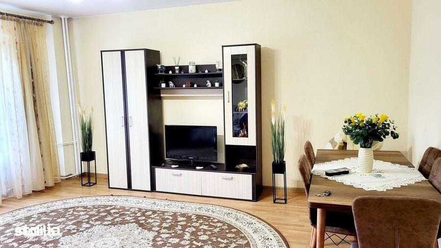 Apartament cu 2 camere decomandat în Păcii