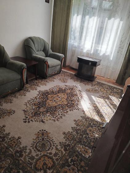 Garsonieră decomandată în Central