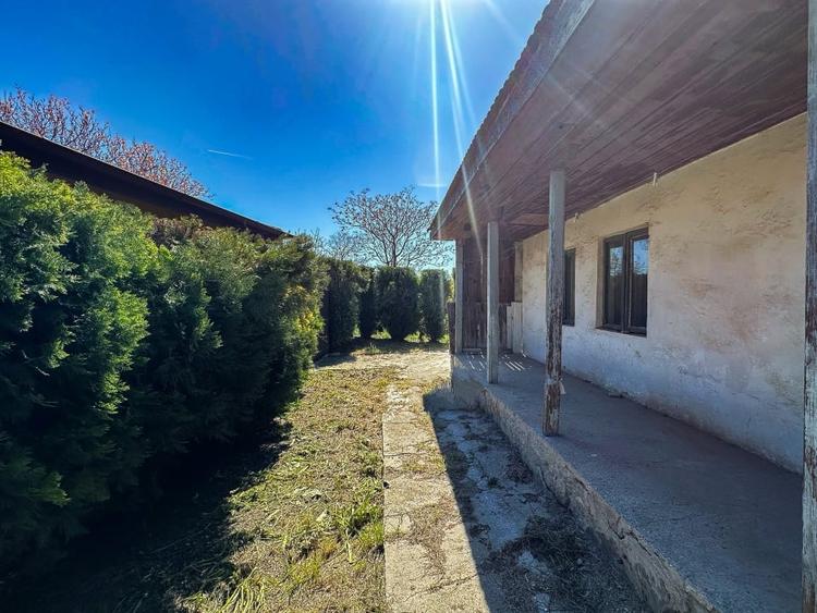 Casă individuală cu 5 camere cu Canalizare în Tuzla