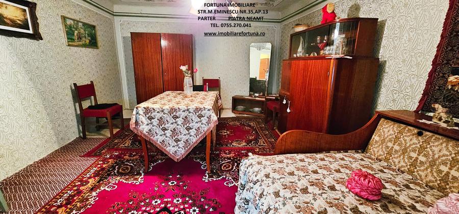 Casă cu 4 camere cu Teren 3630 Mp în Central