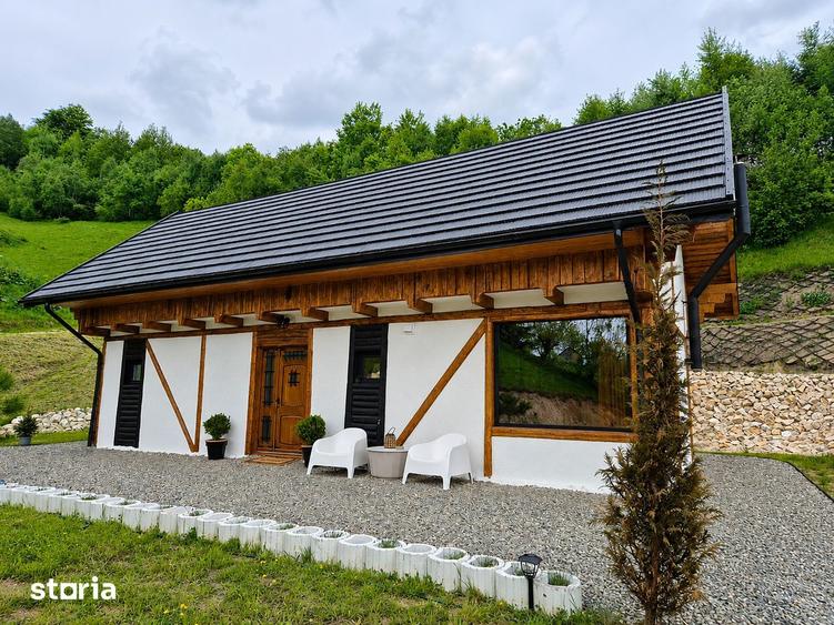 Casă cu 1 camere cu Teren 1500 Mp în Fundata