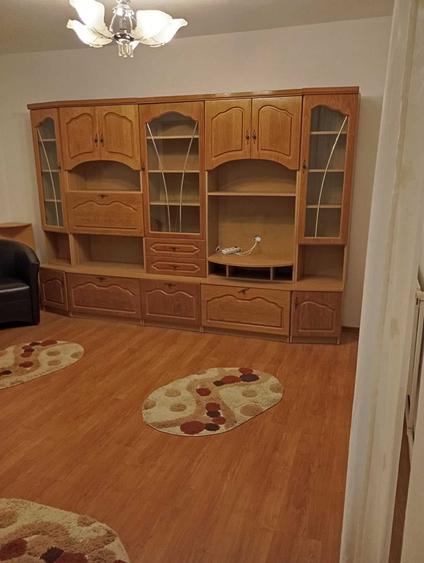 Apartament cu 2 camere decomandat în Micro 20