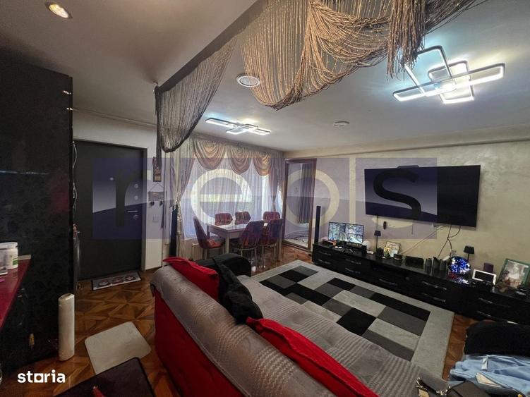 Casă cu 4 camere în Tineretului