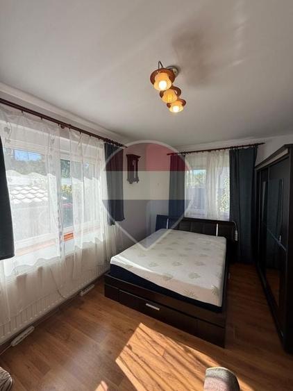Casă individuală cu 5 camere cu Teren 300 Mp în Ferneziu