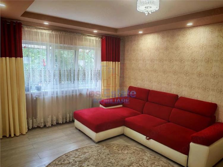 Apartament cu 4 camere decomandat în Filiași