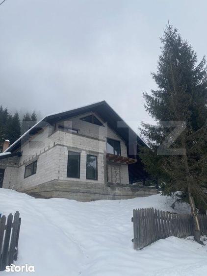 Casa de vanzare, 4 camere, 308 mp, in Vatra Dornei - 2