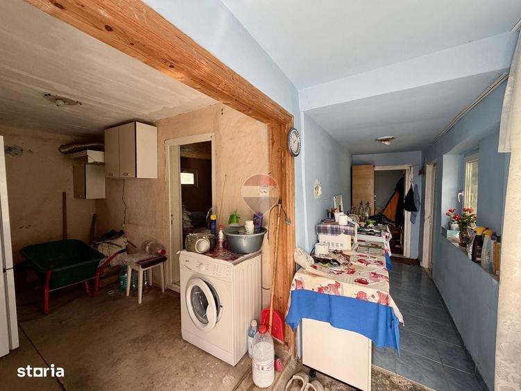 Casă cu 3 camere în Câmpineanca